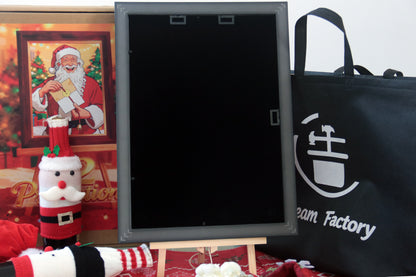 Father Christmas by Wang Zhe