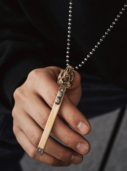 Magic necklace by Richard Mo